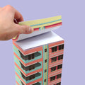 Paperscraper Miami│Memoblok│hand houdt bovenste blaadjes vast