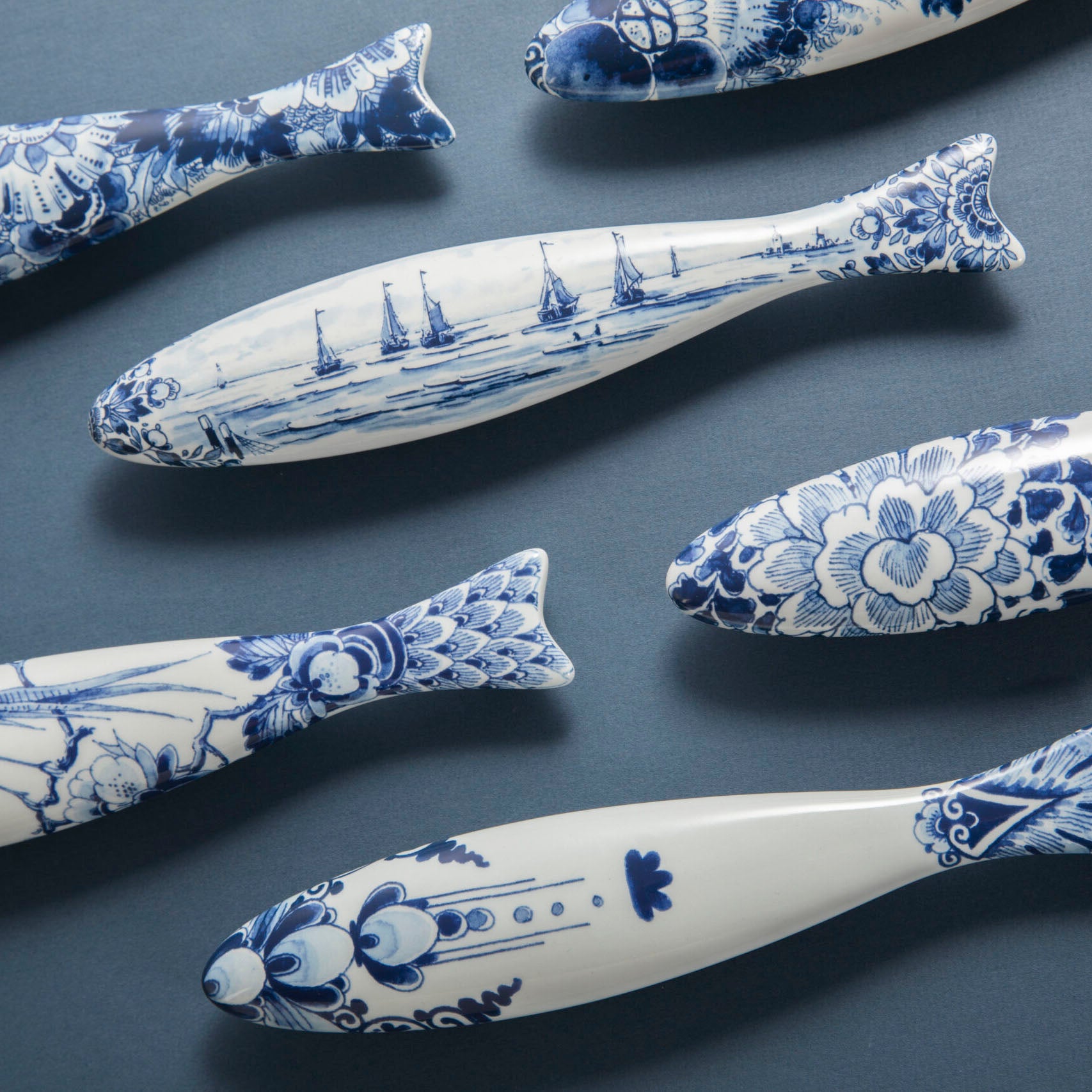 Blue Herring Peacock Scales│Royal Delft│art. 46502600│bovenaanzicht diversen naast elkaar