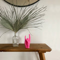 Candlehand You Rock Kaars│art. RCK-PINK│op houten bankje