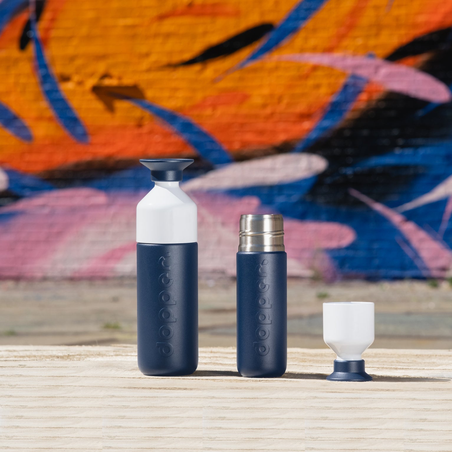 Dopper Insulated Breaker Blue│Thermosfles 350ml Blauw│art. 3414│grote en kleine maat voor graffiti muur