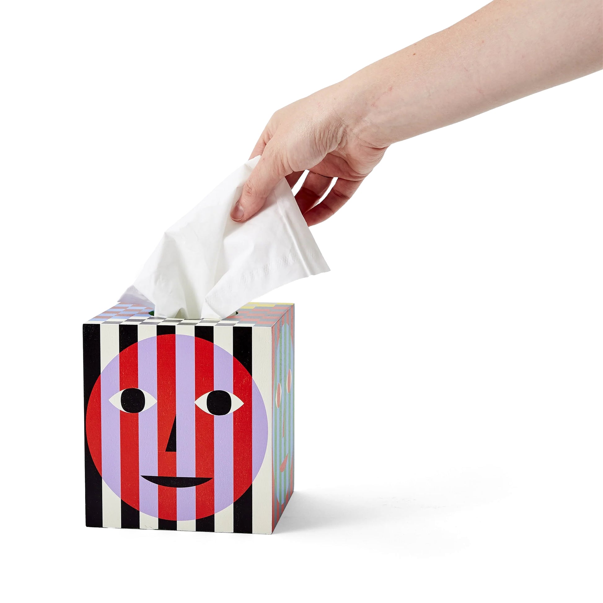 Everybody Tissue Box Holder│Dusen Dusen│Areaware│art. DDHETB│met hand die tissue vastpakt