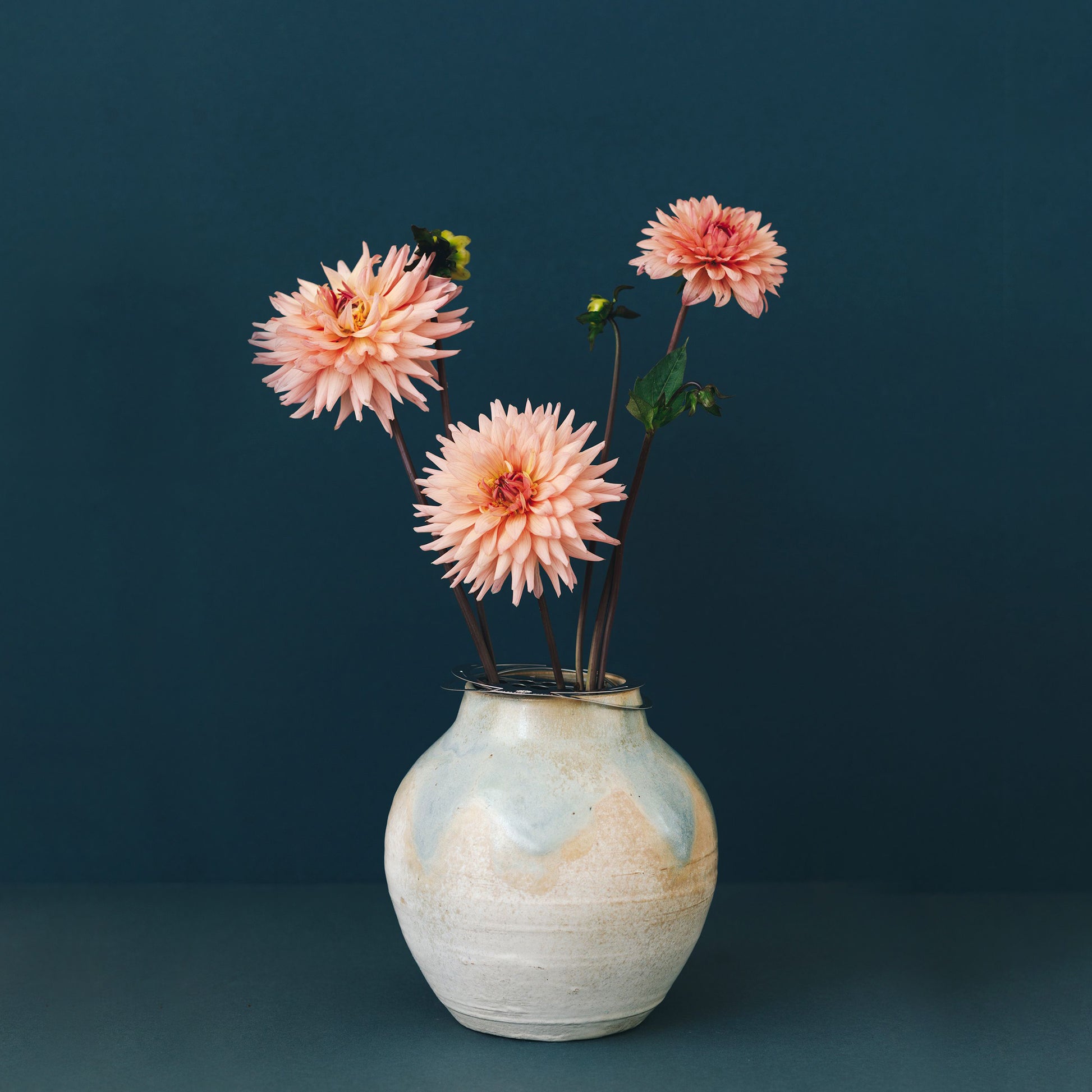 Flower Constellations RVS Medium│House of Thol│op stenen vaas