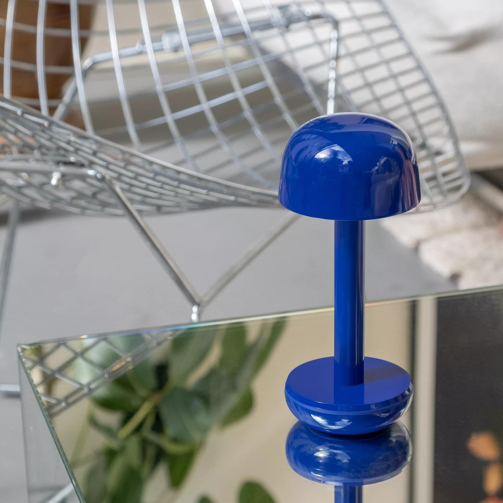 Humble Two Oplaadbare Tafellamp Cobalt Blue│op spiegeltafel│art. HUMTL00219