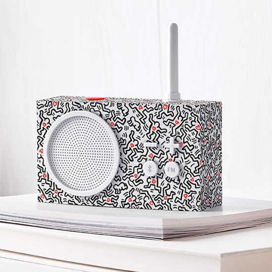 Keith haring X Lexon Gift Set Love White│art. LBKH01-BW│Tykho Radio op stapel boeken