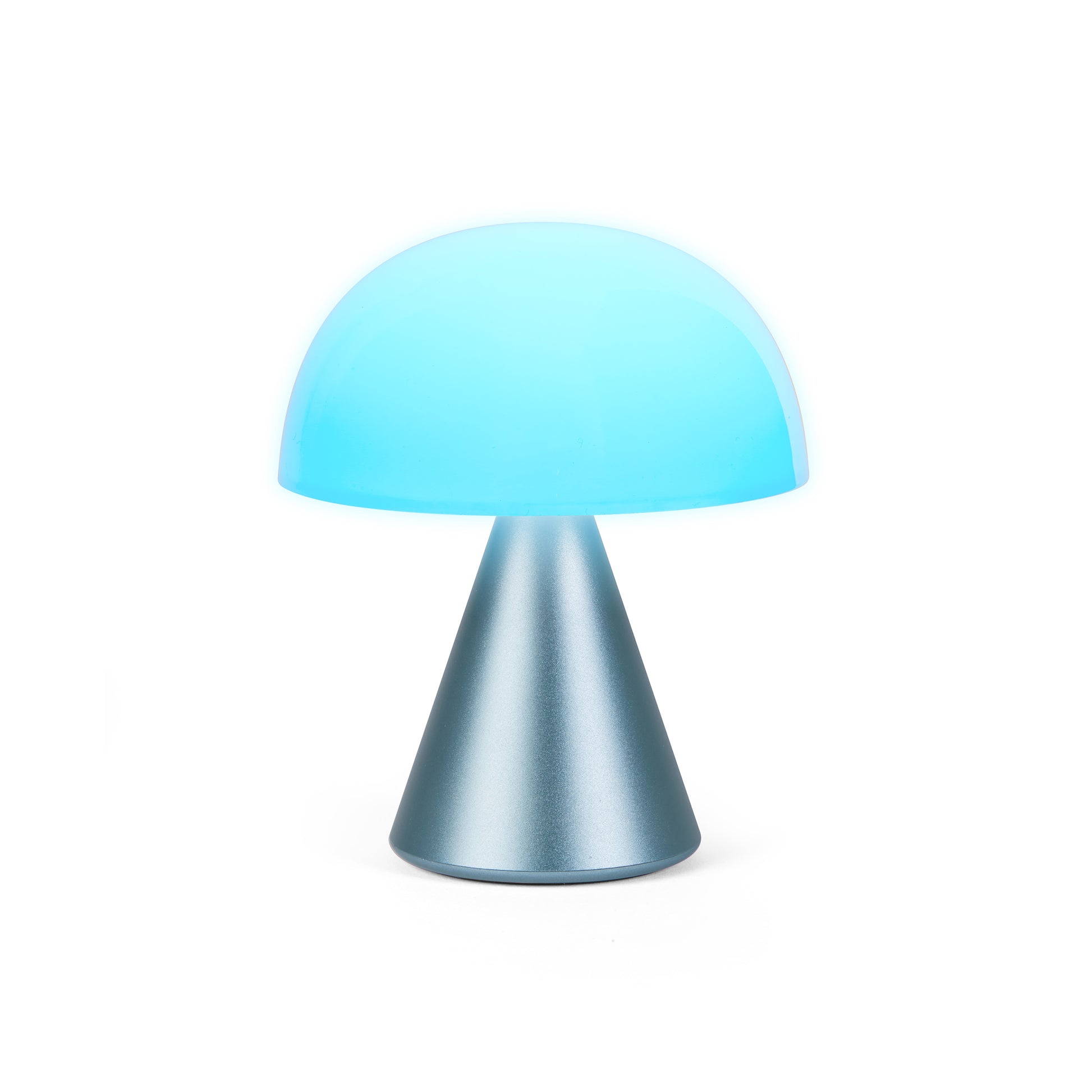 Lexon Mina Medium Lichtblauw│art. LH64MLB│vooraanzicht met blauw licht en witte achtergrond