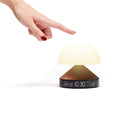 Lexon Mina Sunrise Wekker│Wake-Up Light Bronze│art. LR153BZ│hand boven lamp voor touch-functie
