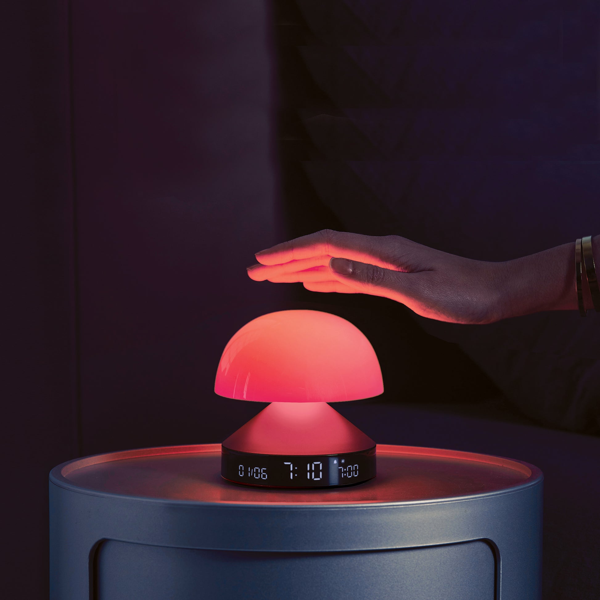 Lexon Mina Sunrise Wekker Donkerrood│Wake-up Light│art. LR153DR│rood licht met hand boen touch-functie