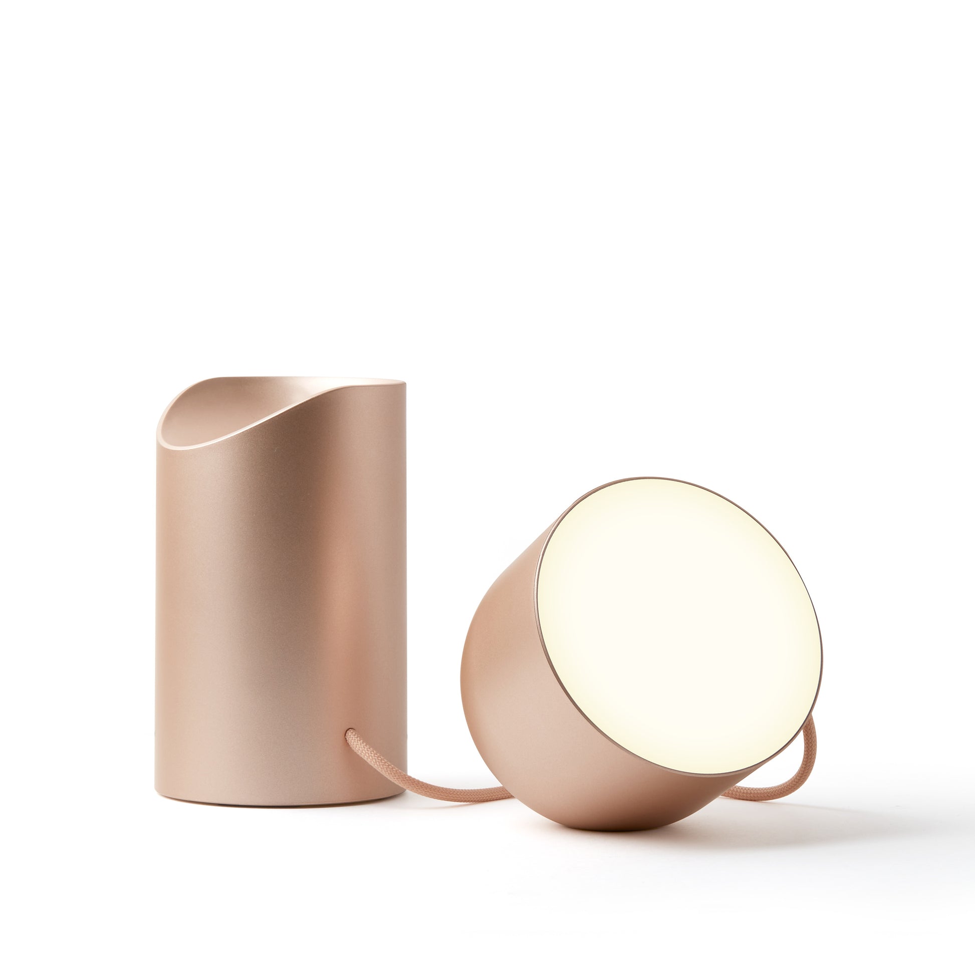 Lexon Orbe Goud│ Oplaadbare Tafellamp│art. LH88D│lamphoofd los naast basis met witte achtergrond
