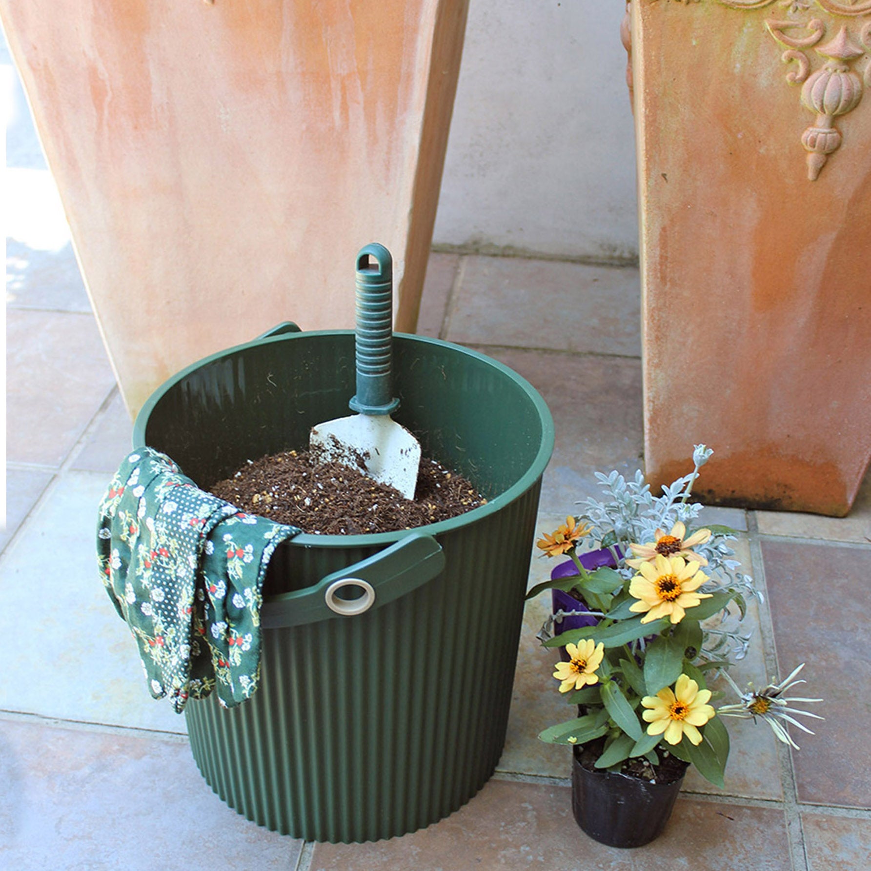 Opbergemmer Omnioutil Large Groen│Hachiman│art. 234708│gevuld met aarde