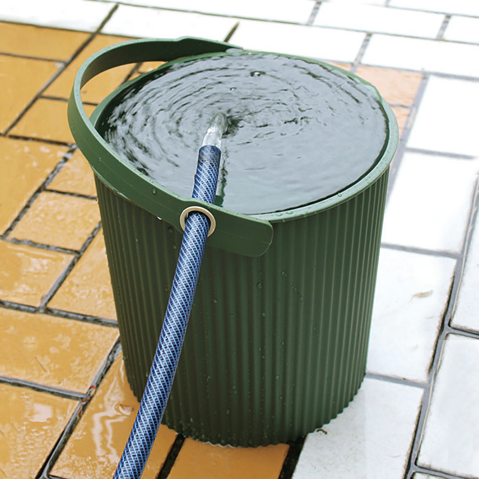 Opbergemmer Omnioutil Medium Zwart│Hachiman│art. 228813│groene versie met waterslang