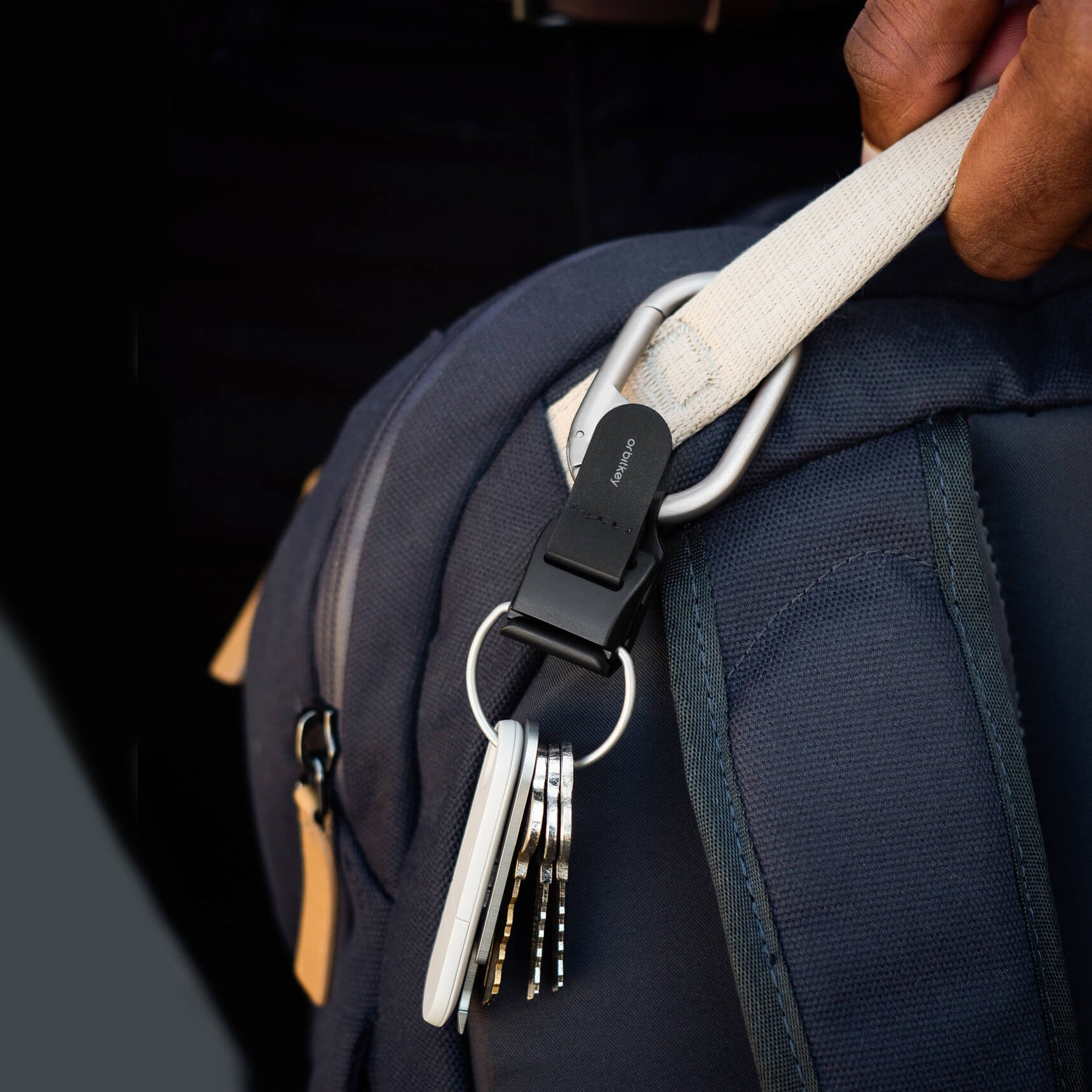 Orbitkey Clip V2 Silver│art. CLPL-2-SVBKBK│aan rugzak