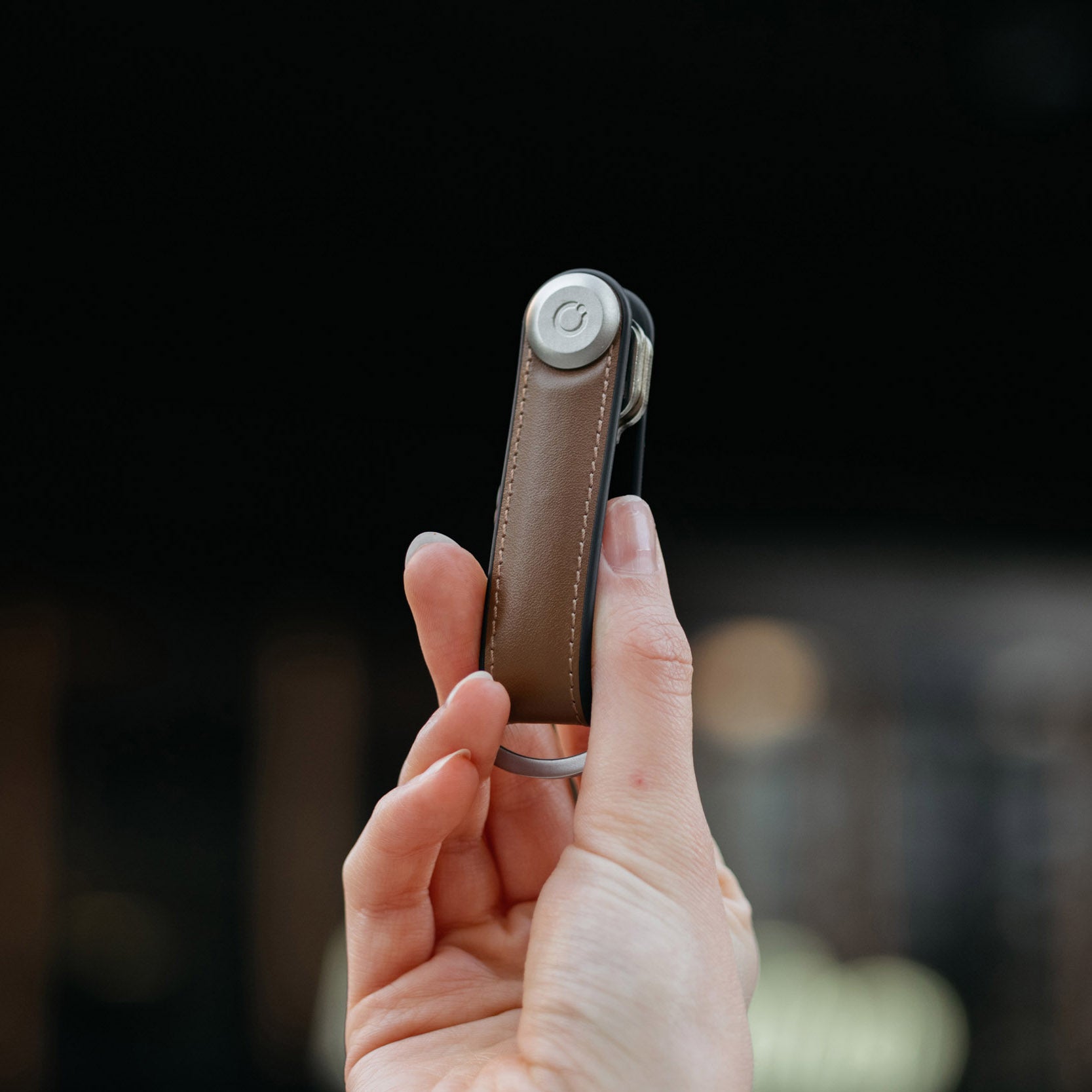 Orbitkey Sleutelhouder Hybrid Acorn│art. KHL3-ACN-111│in de lucht gehouden