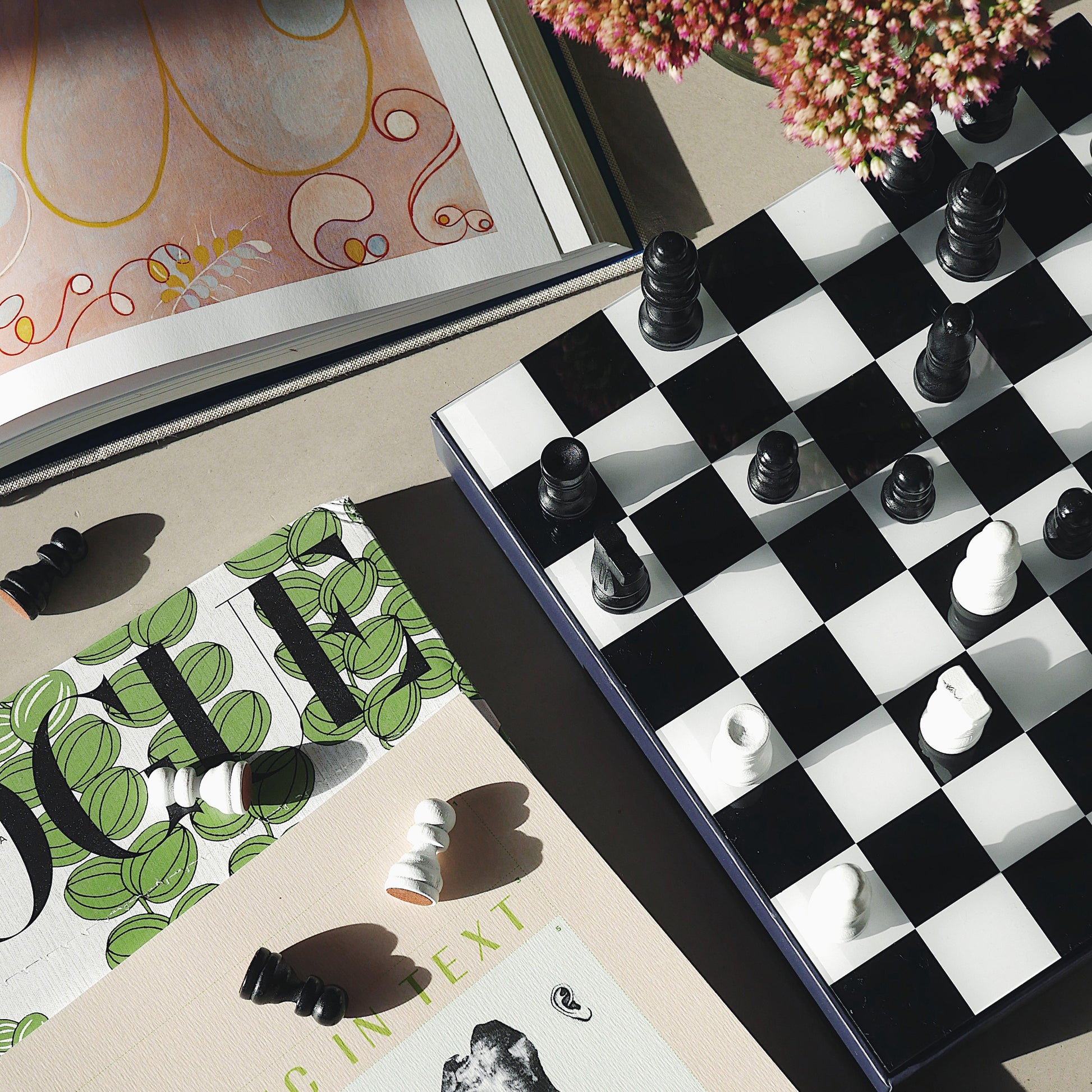 The Art of Chess Schaakspel│Printworks│art. PW00531│schaakbord naast kunstboeken