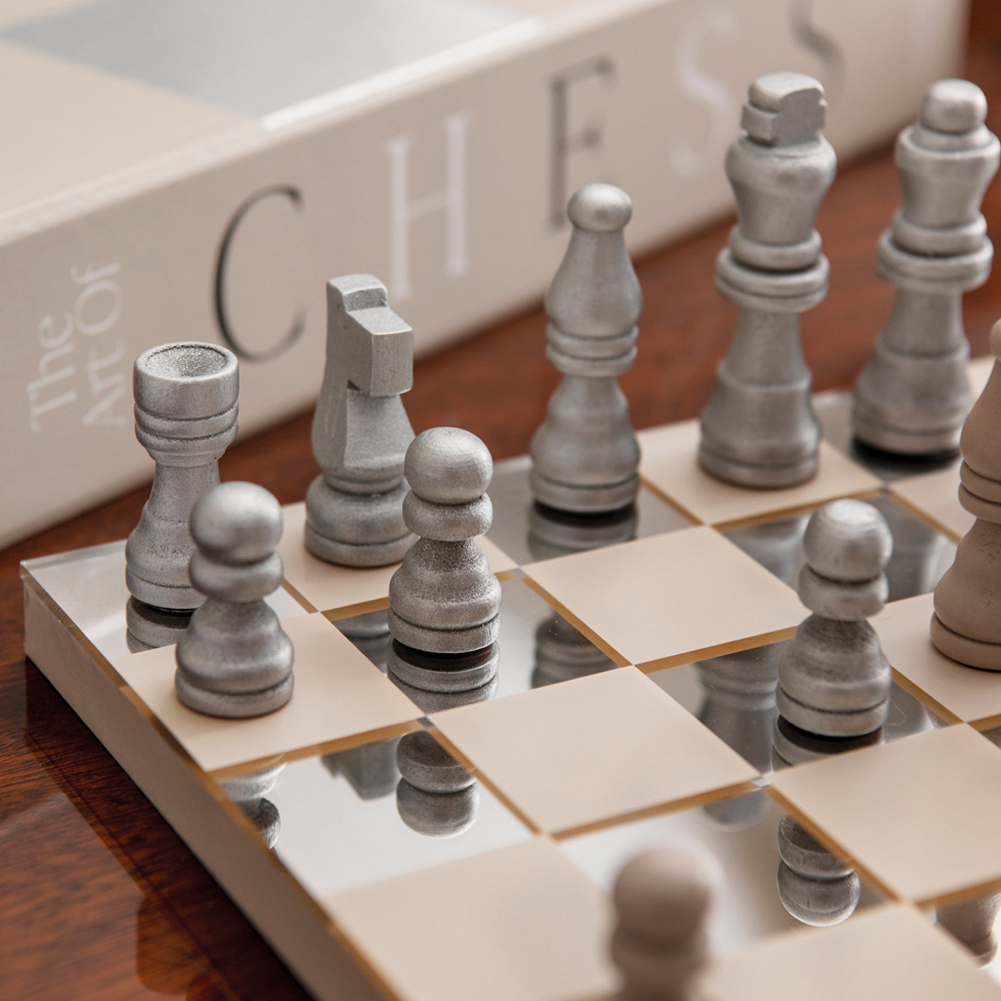 Schaakspel The Art of Chess Mirror│Printworks│art. PW00570│detail schaakstukken