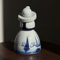 Proud Mary Royal Delft│Zicht op Amsterdam│art. 46612000│op houten tafel met schaduw