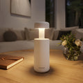 Sompex Lubao Sand│Oplaadbare Tafellamp│art. 78623│close-up op salontafel met licht aan