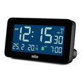 Braun Digitale Wekker BC10B-DCF│Zwart│Radiogestuurd met Temperatuur│voorkant schuin links met verlichting