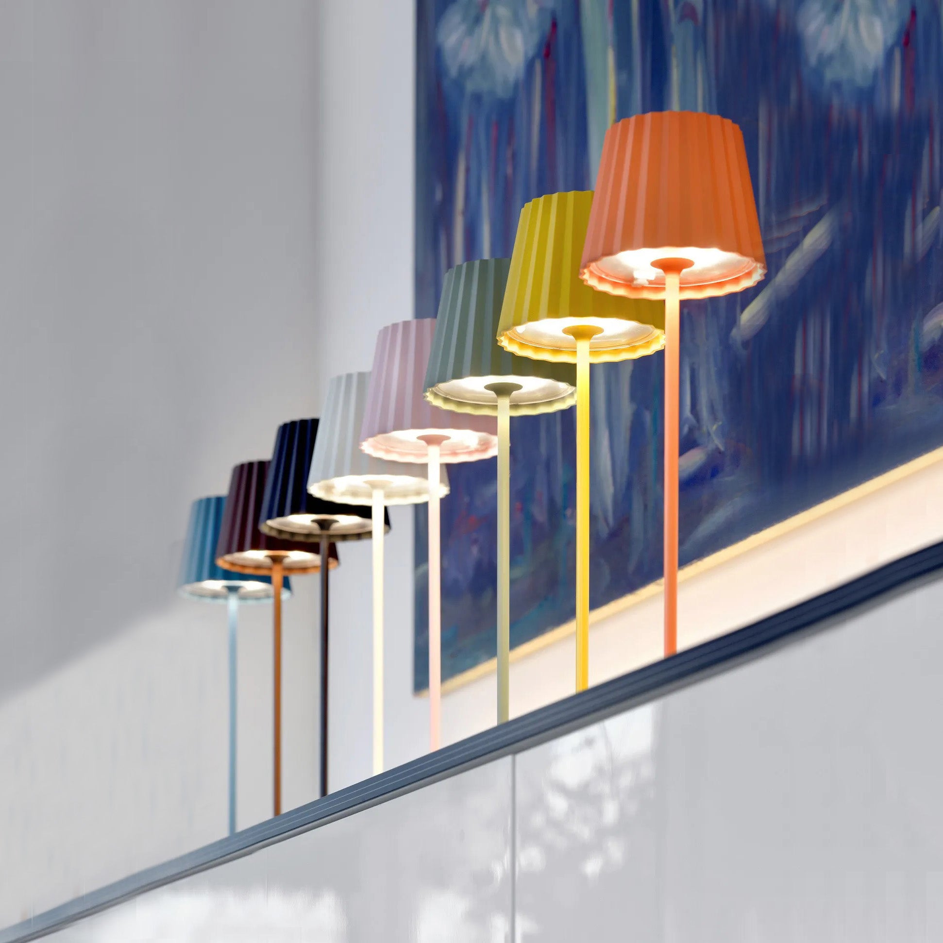 Sompex Troll 2.0 Olijfgroen│Oplaadbare Tafellamp│Buitenverlichting│art. 78174│diverse kleuren in rij op dressoir