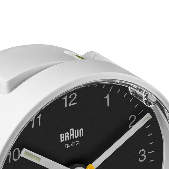 Braun Wekker Analoog BC01WB│Wit&Zwart│detail alarmknop