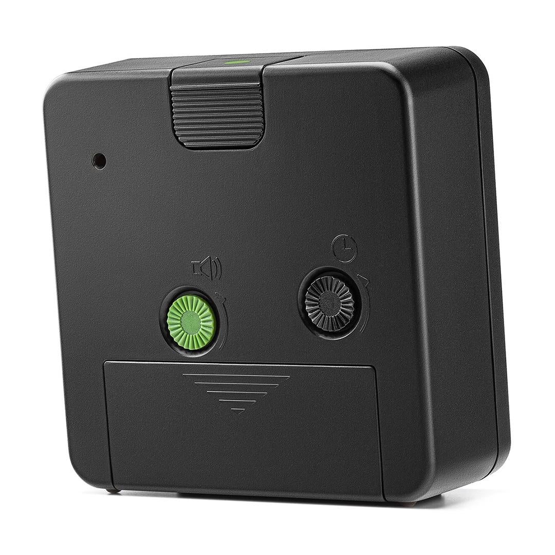 Braun Wekker Analoog BC03│Zwart&Wit│achterkant met functieknoppen