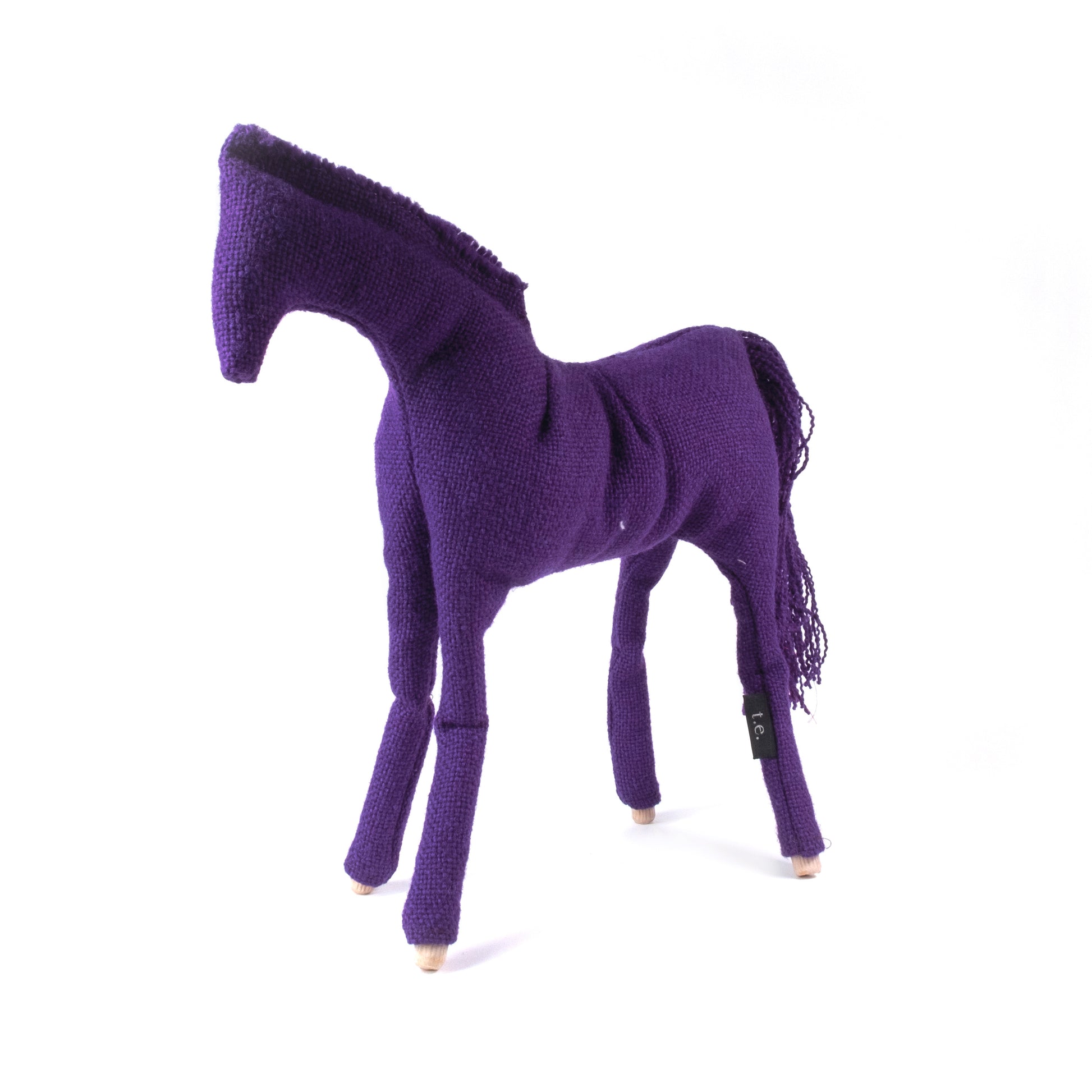 Gelderlander 05 Christien Meindertsma│Thomas Eyck│Stoffen Paard│product foto front schuin links