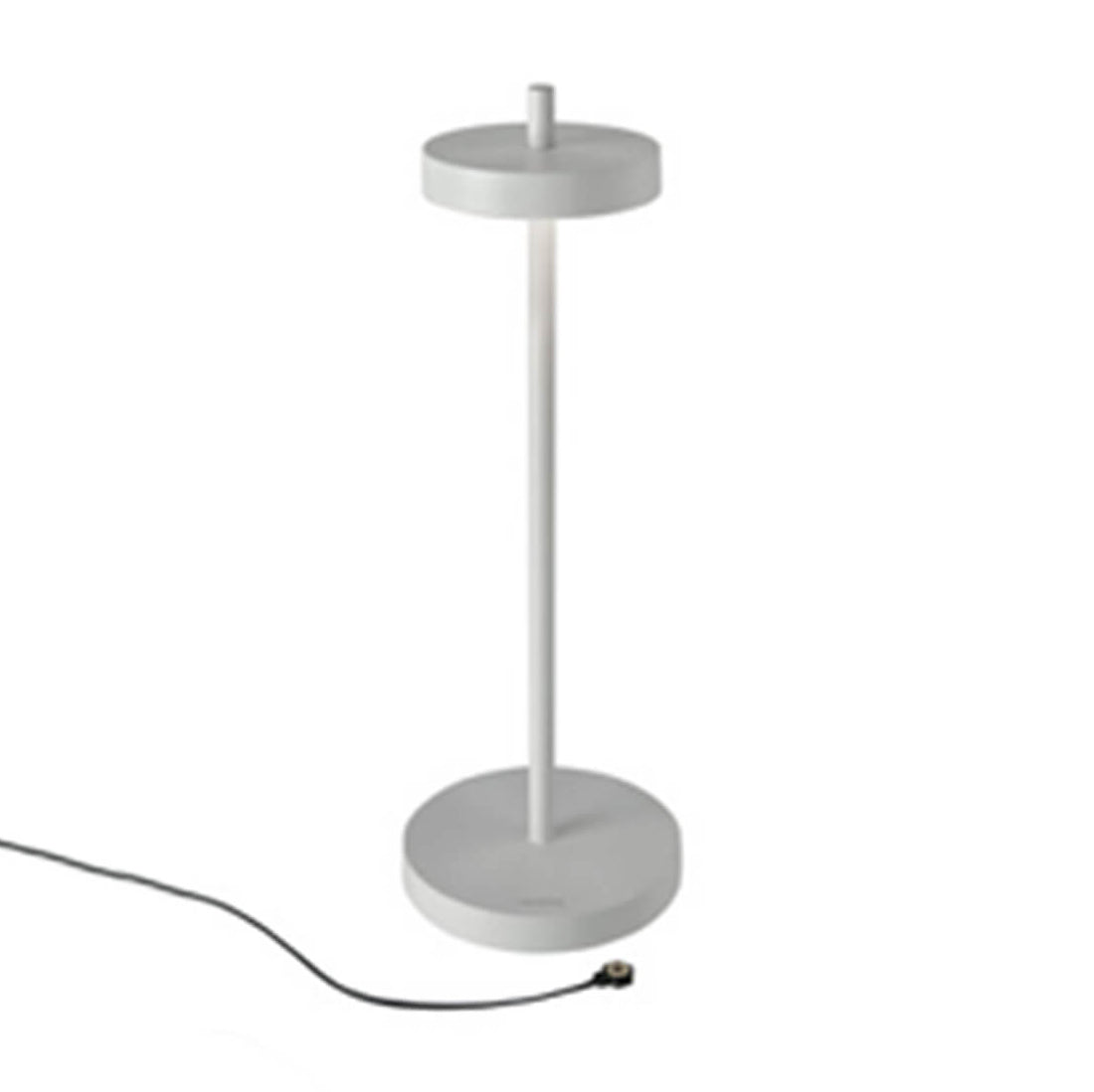 Essence • Tafellamp Oplaadbaar • Newdes • Designmarket.today • Minimalistich en innovatief! Essence is een draadloze oplaadbare tafellamp van het Duitse merk Newdes. Geschikt voor binnen en buiten. Een tijdloos design, voorzien van de modernste techniek. Traploos dimbaar, instelbare kleurtemperatuur, spatwaterdicht.
