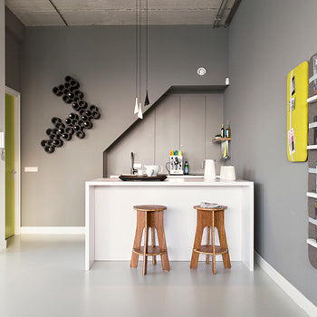 Wijnrek Grape│Robert Bronwasser│Goods│lifestyle foto aan wand naast bar