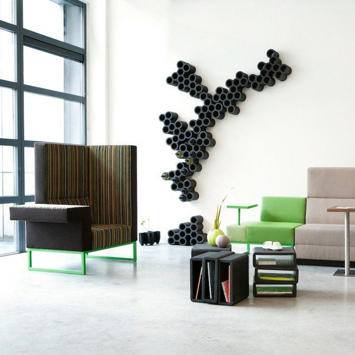 Wijnrek Grape│Robert Bronwasser│Goods│foto interieur met meerdere Grapes tegen wand