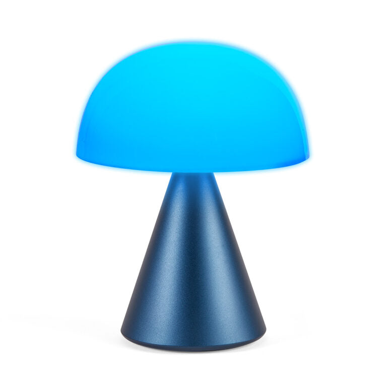 Lexon Mina large Oplaadbare Tafellamp Donkerblauw│LH65MDB│vooraazicht met blauw licht aan