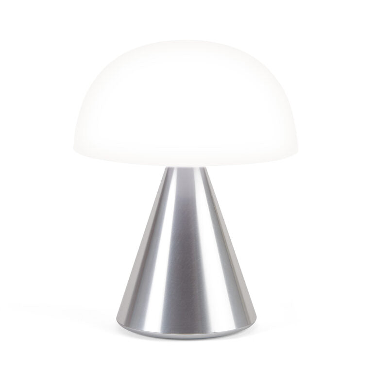 Lexon Mina Large Oplaadbare Tafellamp Aluminium│art. LH65MAP│vooraanzicht met licht aan