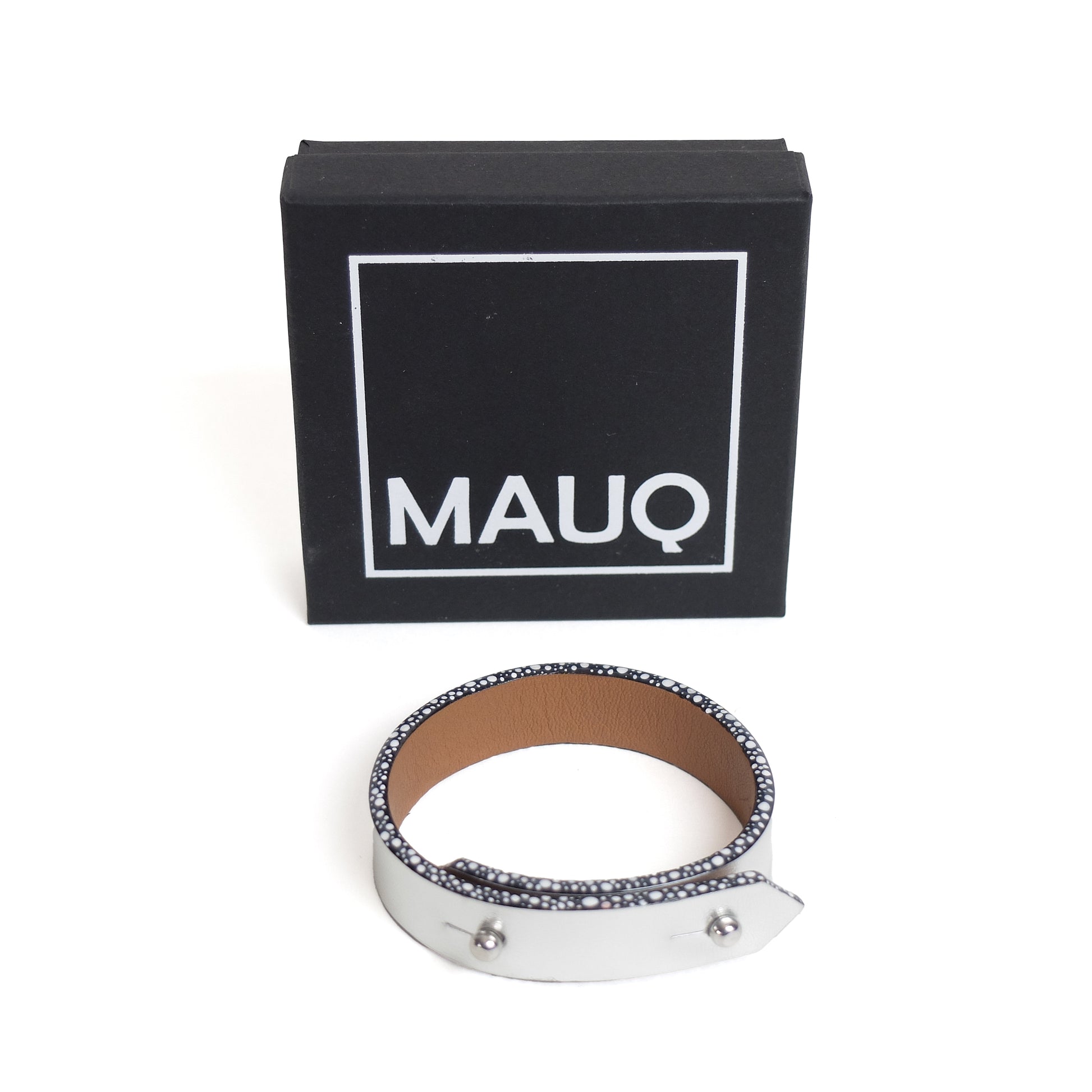 Armband Leer Zilver│Mauq│bovenaanzicht met doosje