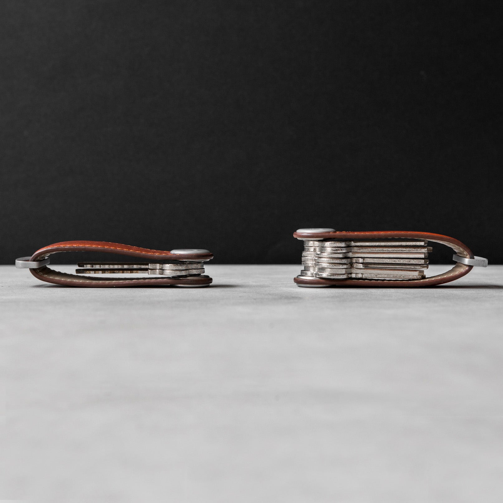 Key Organizer Orbitkey│Premium Leather Charcoal Grey│art. LTHO-2-CCGY│sleutelhanger leer met 2 en 7 sleutels