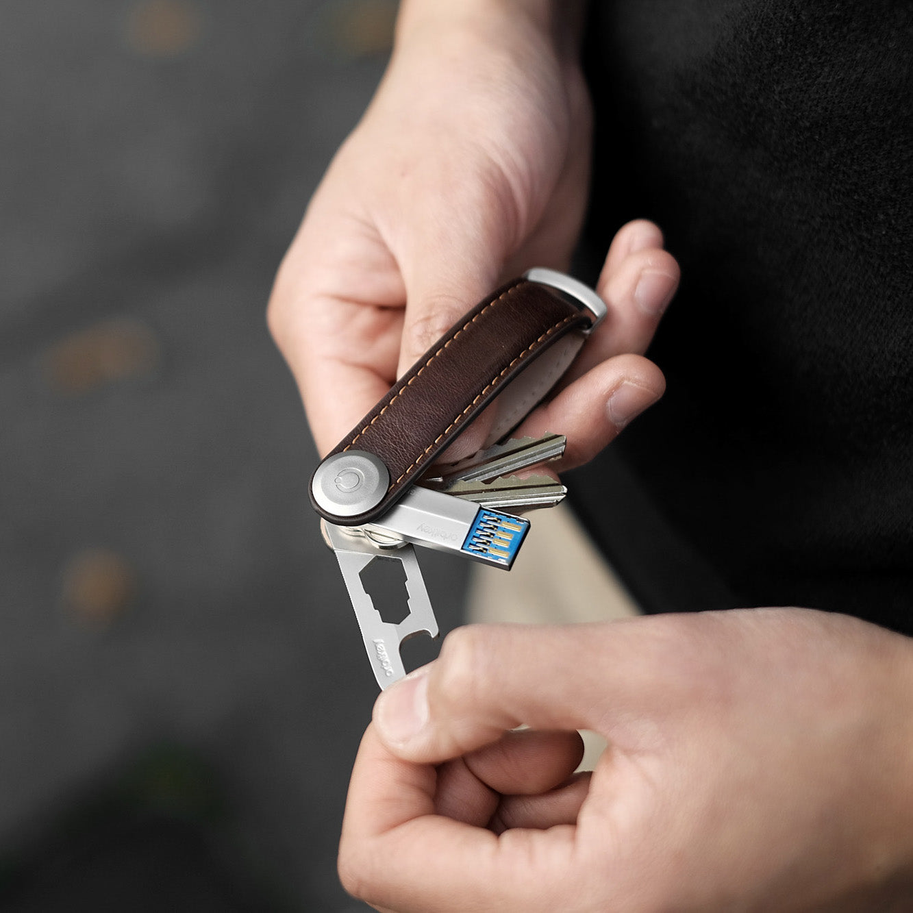 Key Organizer Orbitkey│Premium Leather Espresso Brown│art. LTHO-2-ESBR│sleutelhanger leer met multitool en USB-stick
