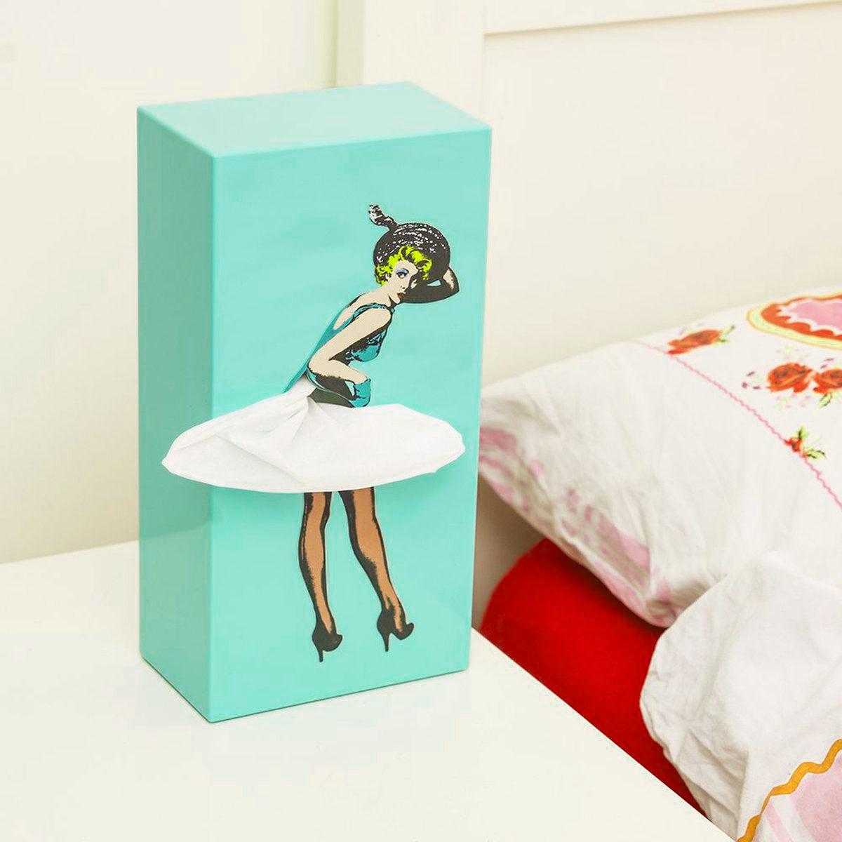 Tissue Up Girl Tissuebox│Mint│Retro Pin-Up zakdoekhouder│foto naast bed
