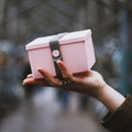 Uhmm 02 Opvouwbare Lunchbox Delicate Pink│art. 981276│in hand vastgehouden