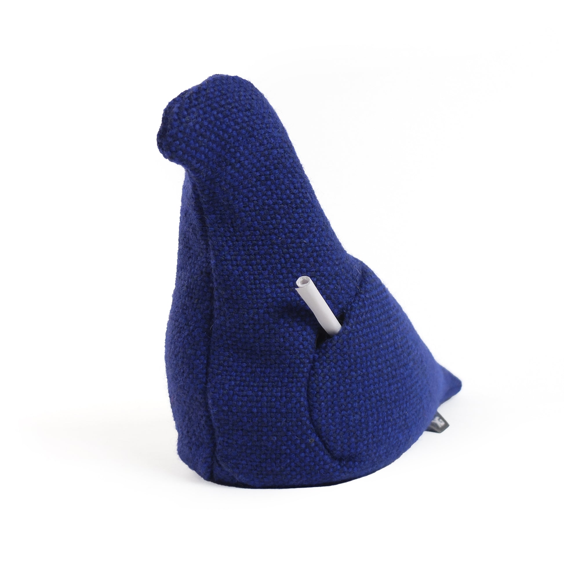 Pigeon Service nr. 6 Christien Meindertsma│Stoffen Duif│vooraanzicht met briefje postduif