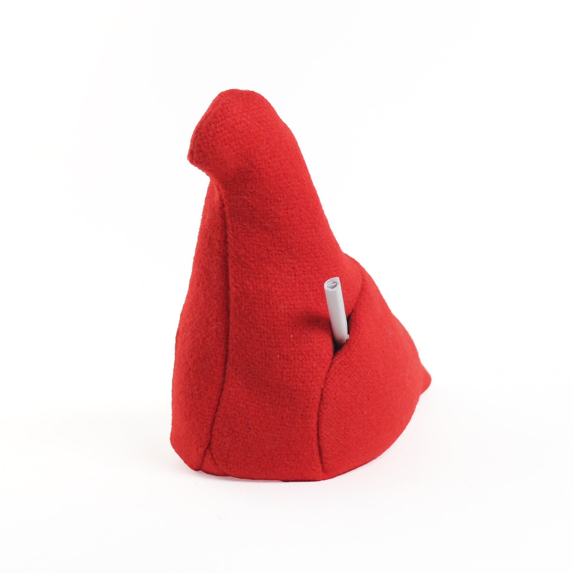 Pigeon Service Nr. 5 Christien Meindertsma│Stoffen Duif│vooraanzicht met briefje postduif