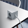Avolt Square 1 Stekkerdoos & USB-C oplader│3 meter│Gotland Grey│art. SQ1-EUFC-30GG│liggend op witte tafel