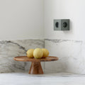 Avolt Square 2 Stekkerdoos & USB-C Oplader│Oak Green│art. SQ2-EUFC30-WMOG│in wandcontactdoos boven marmeren keukenblad