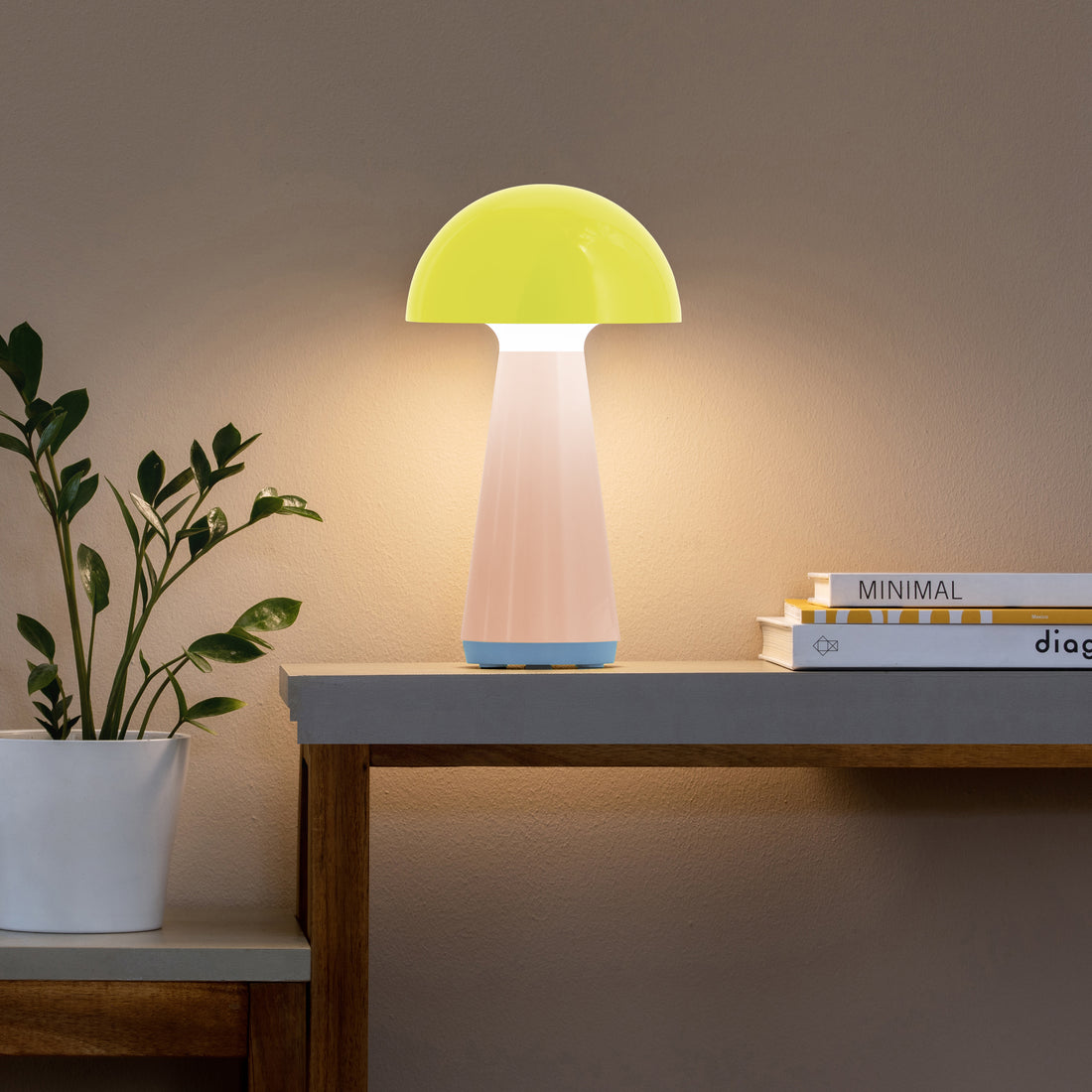 Remember Bob Oplaadbare LED Tafellamp | Lime | art. LB23 | vooraanzicht op witte achtergrond