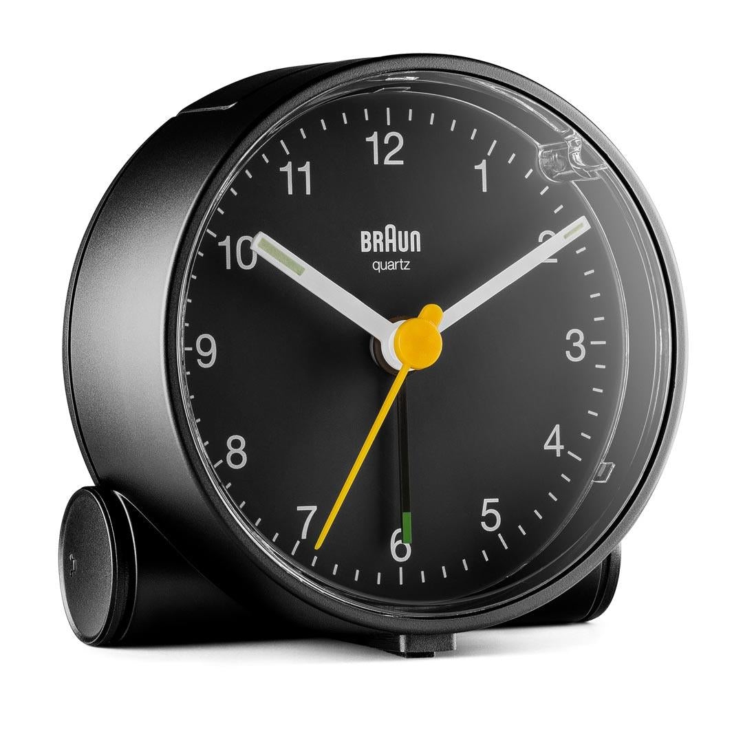 Braun Wekker analoog BC01 Zwart, vooraanzicht schuin