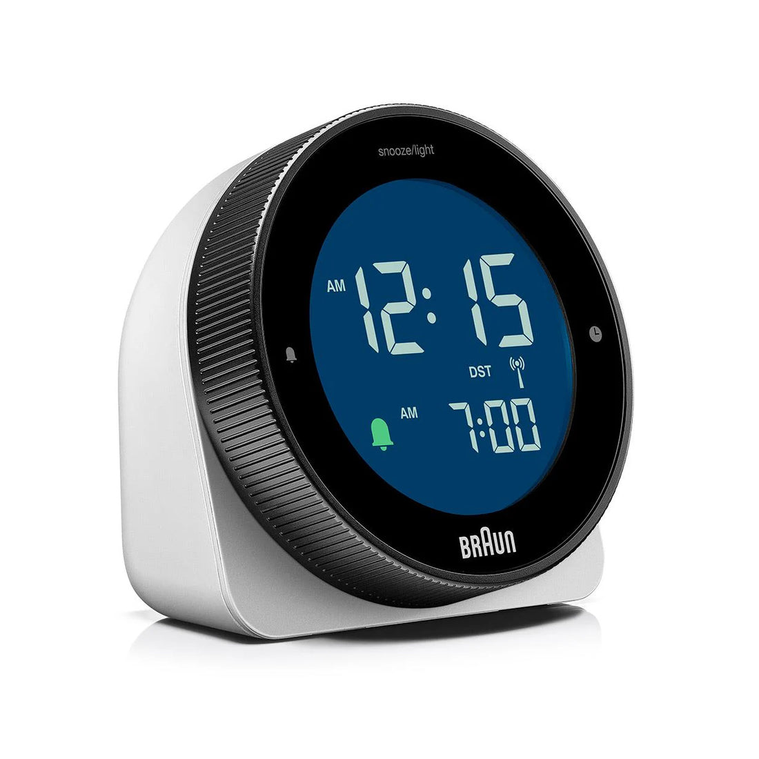 Braun Wekker BC24W-DCF Digitaal Wit│Radiogestuurd│vooraanzicht schuin met Radio-Controlled teken