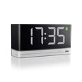 Braun Alarm Klok Digitaal BC27B│voorkant schuin met display aan op 24 uurs modus