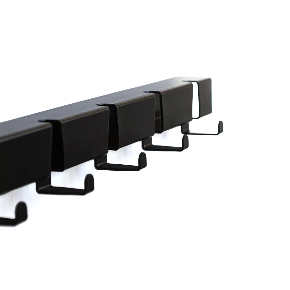 Wandkapstok Coatrack by the Meter - vooraanzicht schuin met detail haken