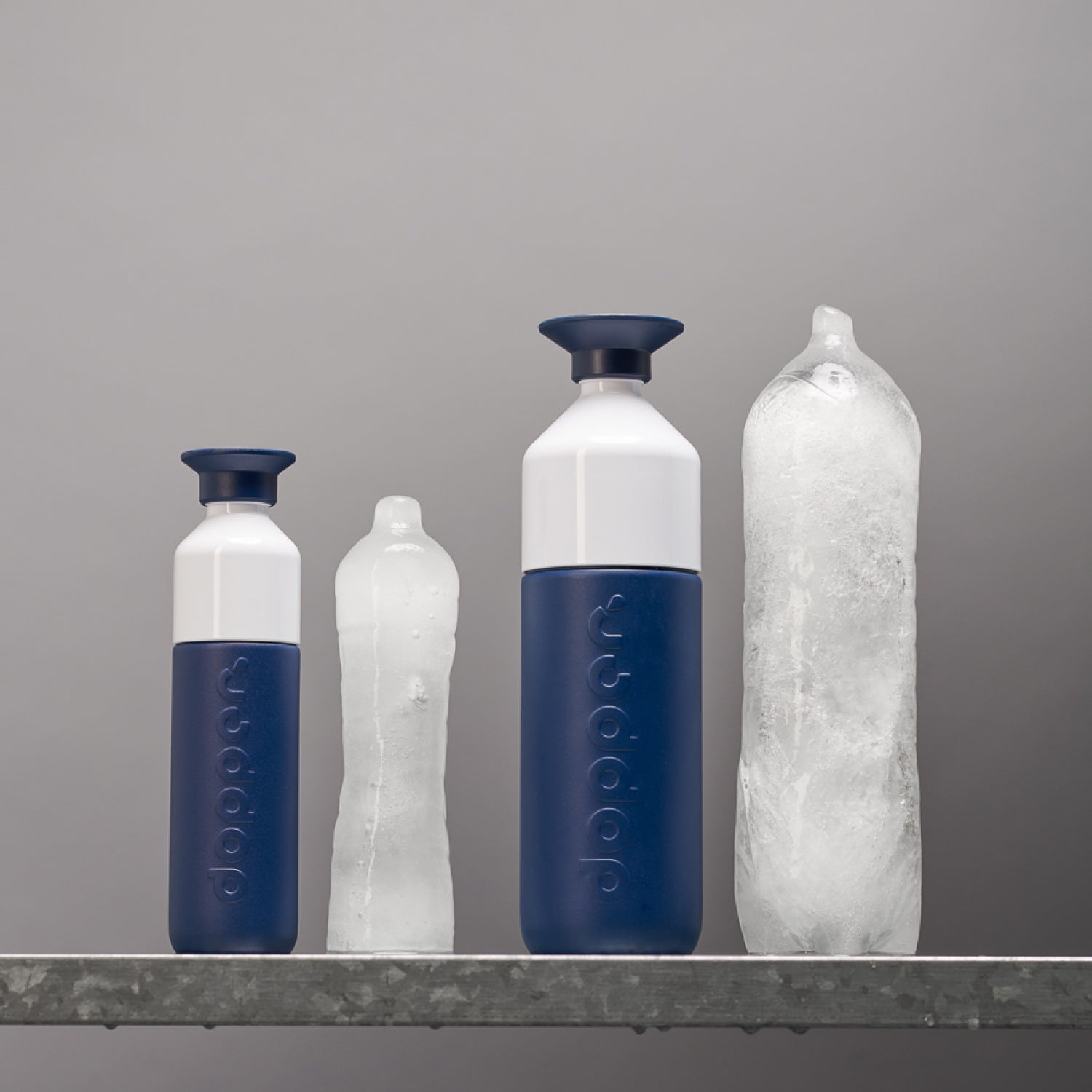 Dopper Insulated large Breaker Blue│Thermosfles 580ml Blauw│art. 3391│grote en kleine maat met ijsblokken