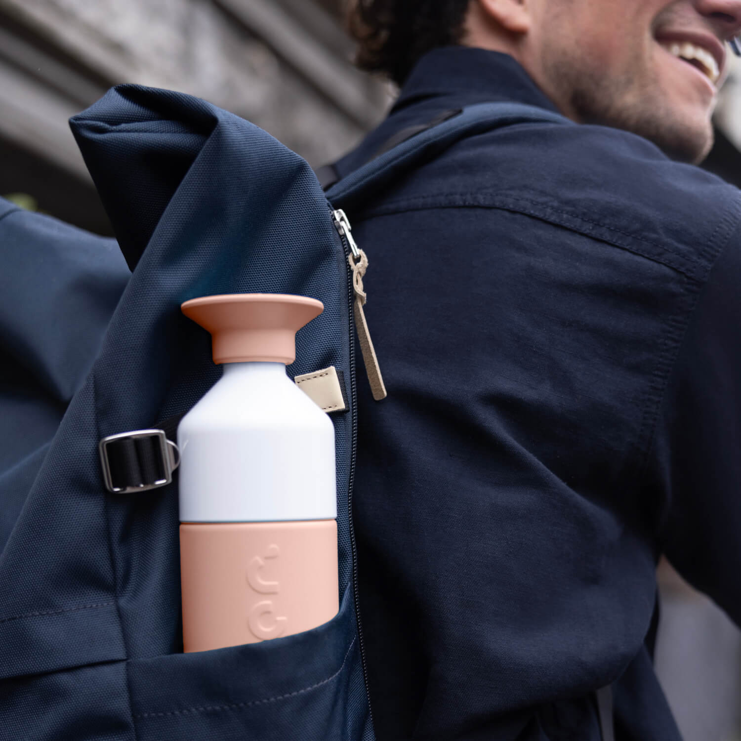 Dopper Insulated Large Pebble Peach│Thermosfles 580 ml│art. 6866│in zijvak rugzak