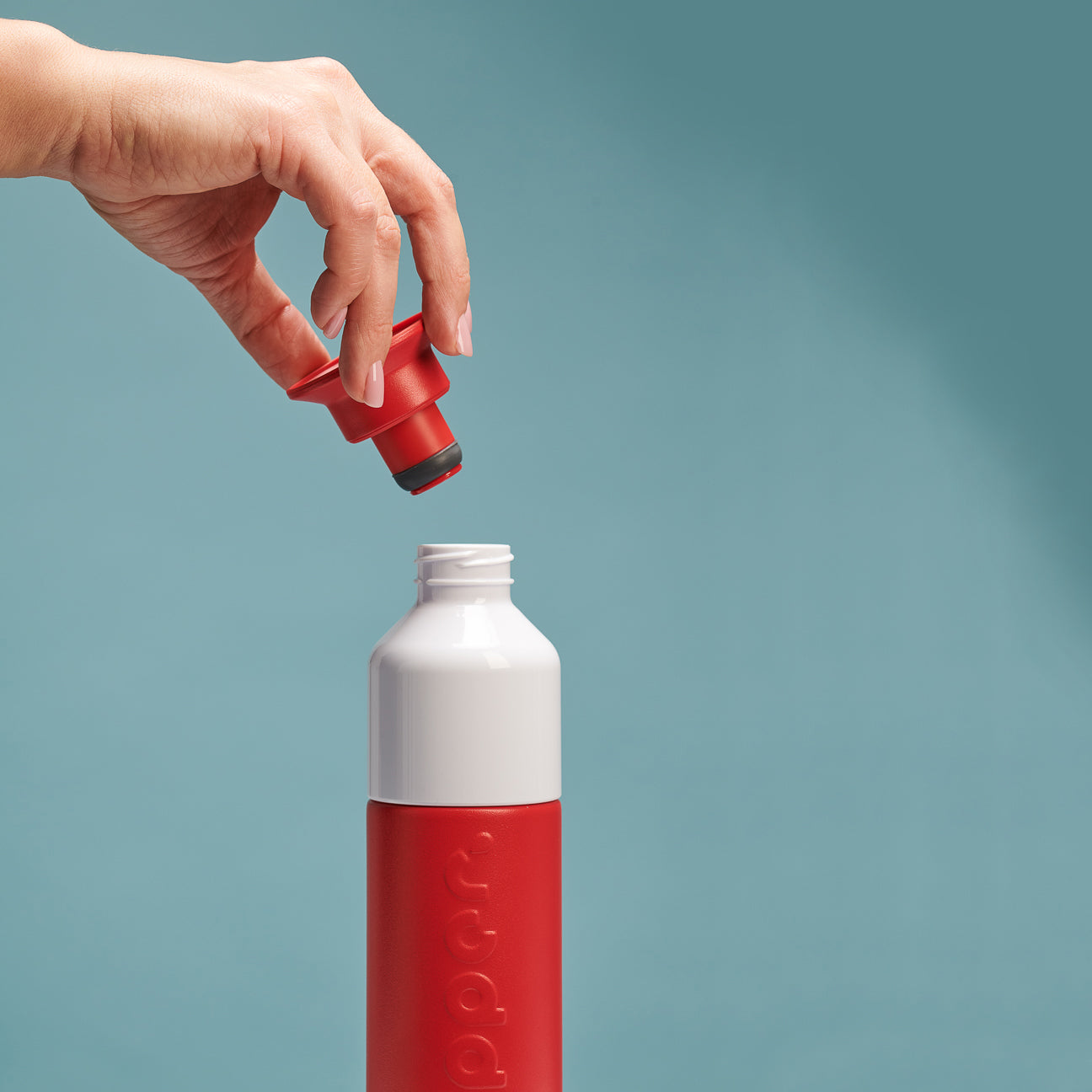 Dopper Insulated Small Deep Coral│Thermosfles 350ml Rood│art. 5272│met dop los in hand