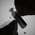 Dopper Insulated large Silver│Thermosfles 580ml│art. 7160│geklemd tussen rotsen