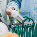Dopper Steel 350ml│Waterfles RVS│art. 4756│vrouw haalt fles uit tas