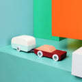 Duotone car #8 Floris Hovers│Ikonic│Houten Speelgoedauto│art. 190206│op gekleurde blokken